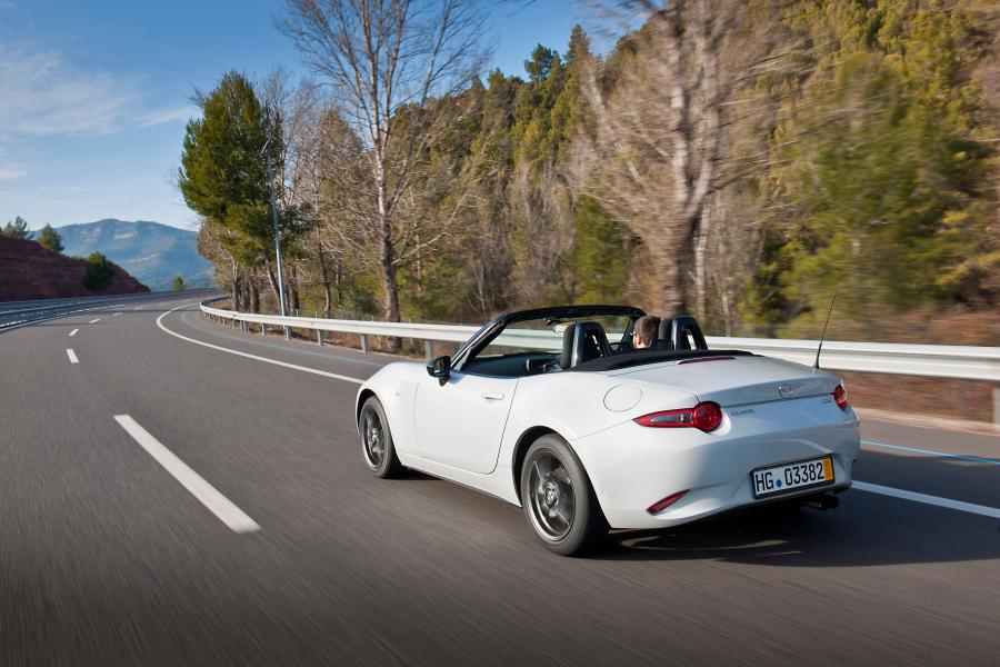  Mazda MX-5 Roadster 2014 года  (фото 56 из 62)